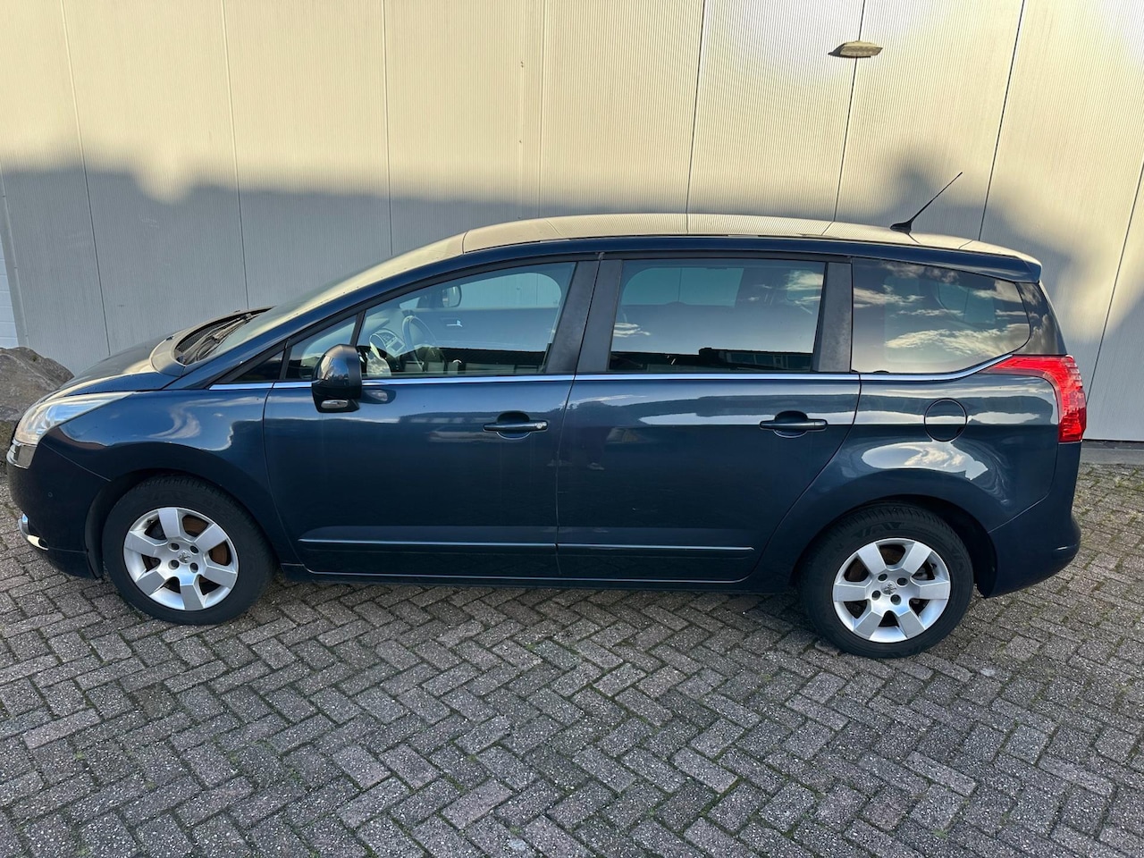 Peugeot 5008 - 1.6 VTi Blue Lease 5p. 1.6 VTi Blue Lease 5p. - AutoWereld.nl