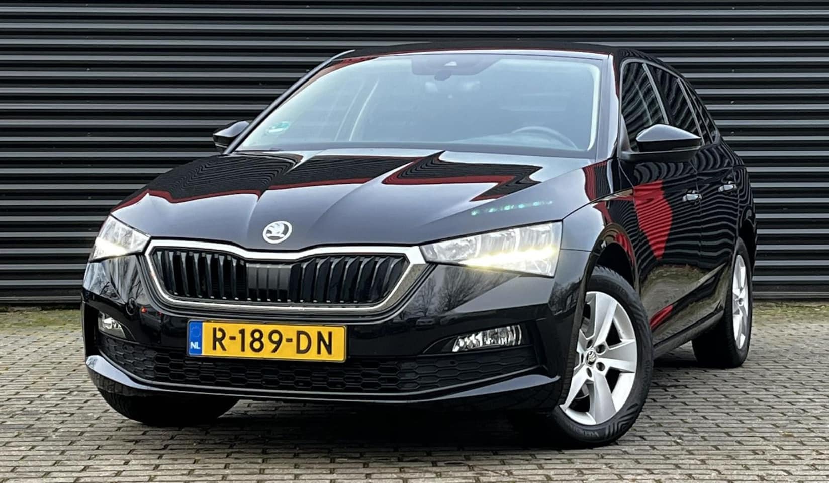 Skoda Scala - 1.0 TSI Ambition | Automaat | Navigatie | Cruise control | Airconditioning | 16'' Licht me - AutoWereld.nl