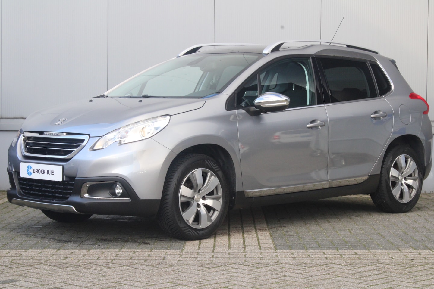 Peugeot 2008 - 1.2 82-PK Allure - AutoWereld.nl