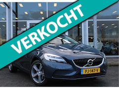 Volvo V40 - 1.5 T3 Nordic+ / Standkachel / Trekhaak / Stoelverwarming / Metallic Lak