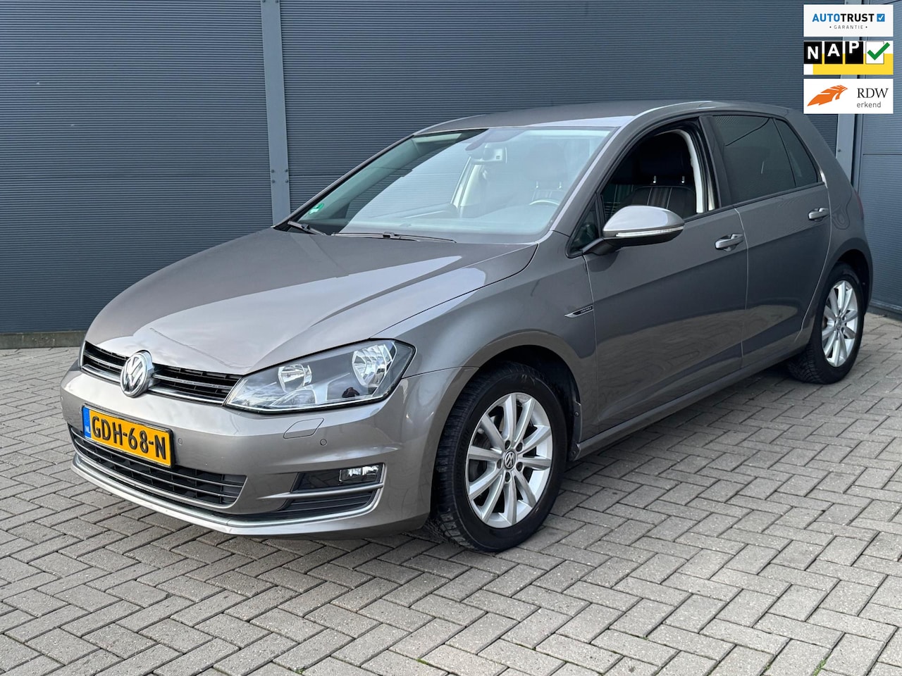 Volkswagen Golf - 1.2 TSI Edition R Automaat / Facelift / Pdc - AutoWereld.nl