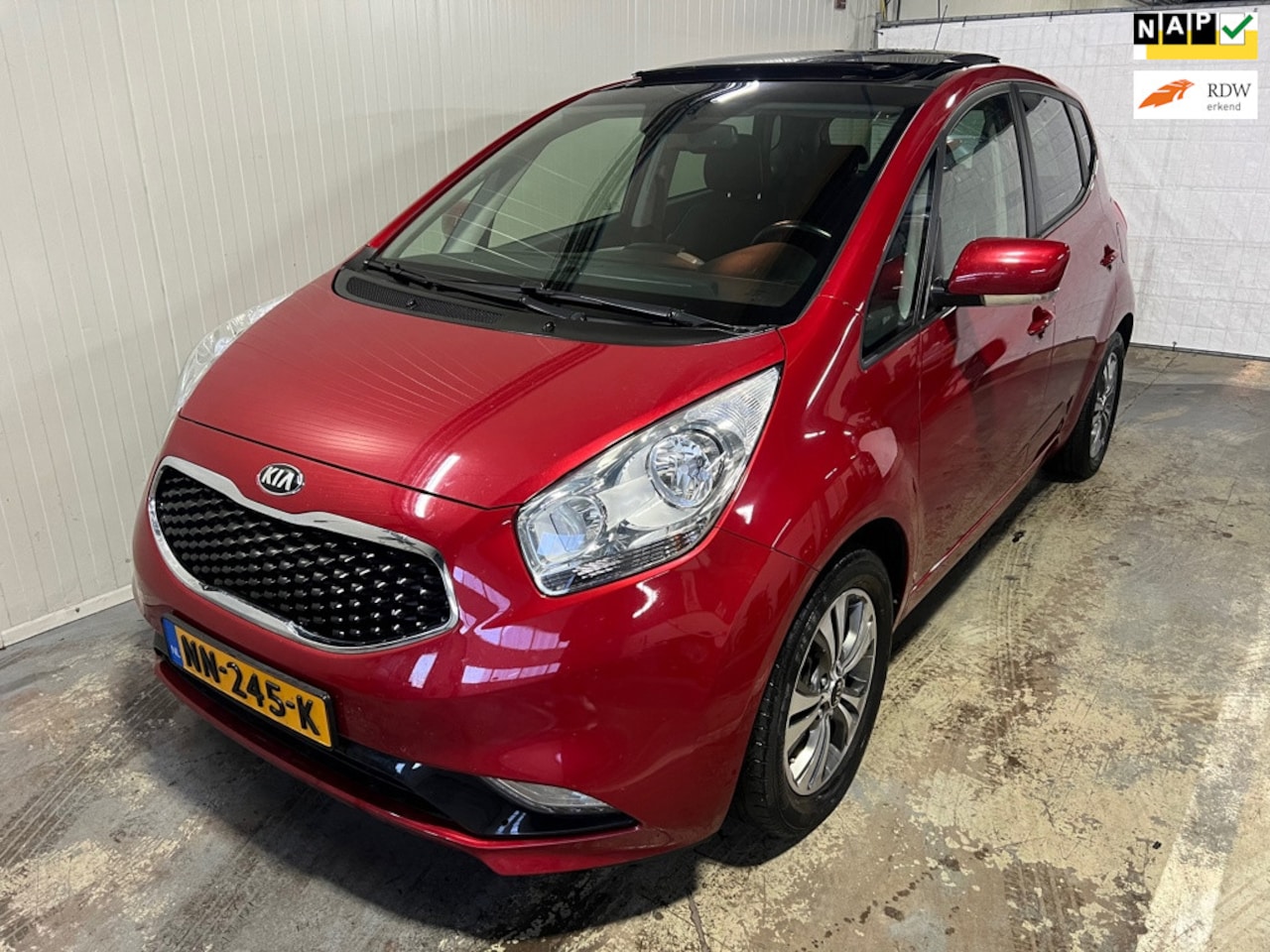 Kia Venga - 1.4 CVVT ExecutiveLine 1ste eigenaar full optie - AutoWereld.nl