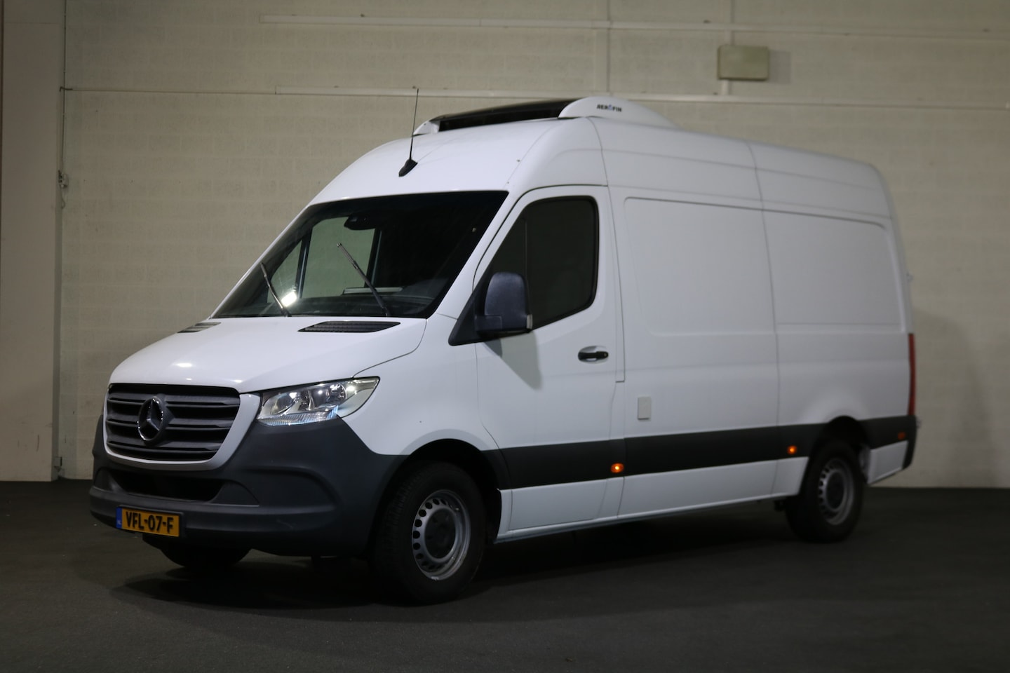 Mercedes-Benz Sprinter - 316 CDI L2 H2 Koelwagen Vrieswagen Dag en Nacht - AutoWereld.nl