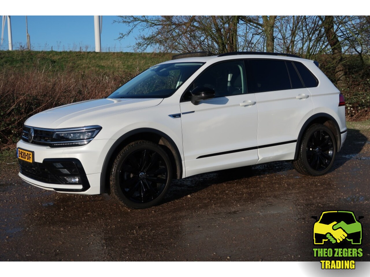 Volkswagen Tiguan - 2.0 TDI 4M. Highline R-line 240 pk (Uniek in NL) - AutoWereld.nl