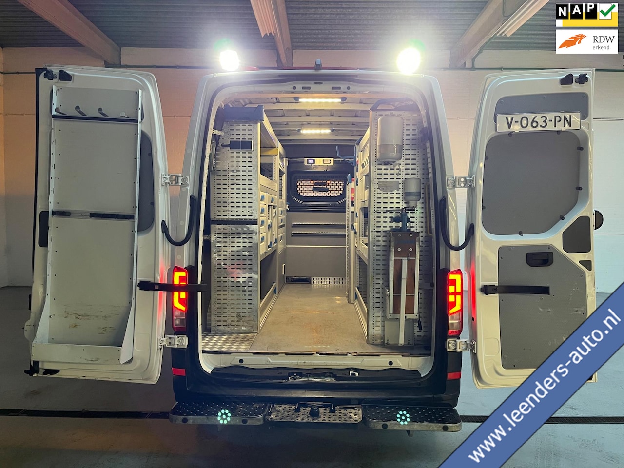 Volkswagen Crafter - SERVICEWAGEN 35 2.0 TDI 140PK euro6 L3H3 (oude L2H2) V230 OMVORMER SORTIMO STANDKACHEL TRE - AutoWereld.nl