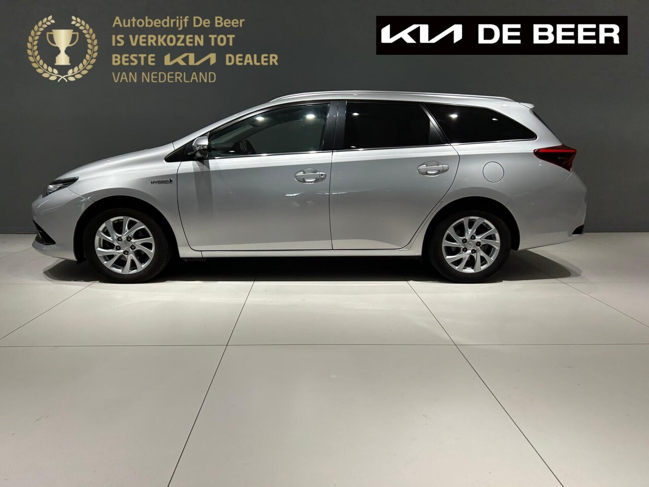 Toyota Auris - 1.8 Hybrid 136pk CVT Business Pro - AutoWereld.nl