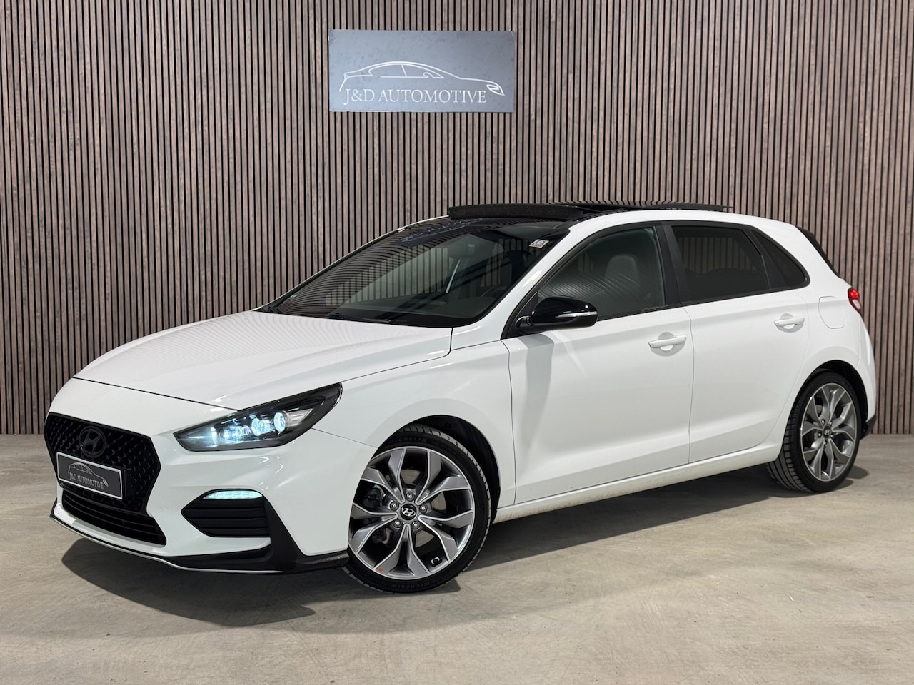 Hyundai i30 - 1.4 T-GDI N-Line 2018 AUTOMAAT PANO XENON CAMERA - AutoWereld.nl