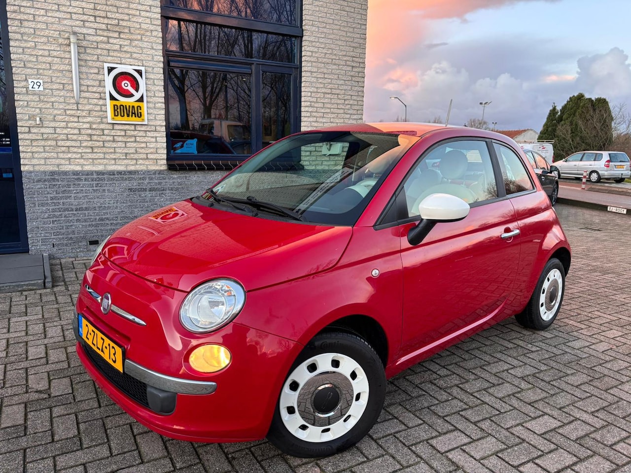 Fiat 500 - 1.2 Pop- retro look- weinig km- airco - AutoWereld.nl