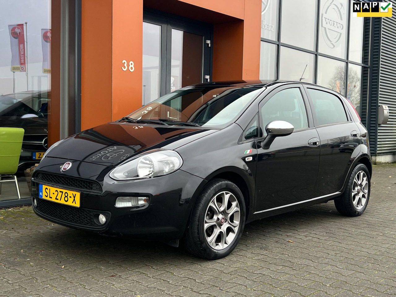 Fiat Punto Evo - 0.9 TwinAir Sempre|6BAK|Navi|Cruise|BT|Clima - AutoWereld.nl