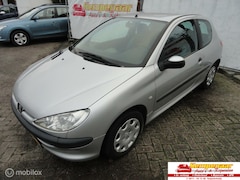 Peugeot 206 - 1.1 Pop' Art