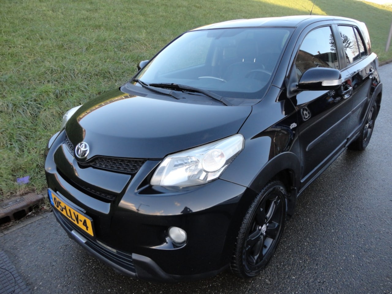 Toyota Urban Cruiser - TOYOTA D4D 4X4 Sol Vol opties - AutoWereld.nl