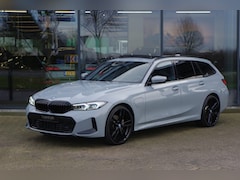 BMW 3-serie Touring - 330e 293 PK Plug-In Hybride M-Sport, Panoramadak, Head-Up, Harman/Kardon, Camera, Memory