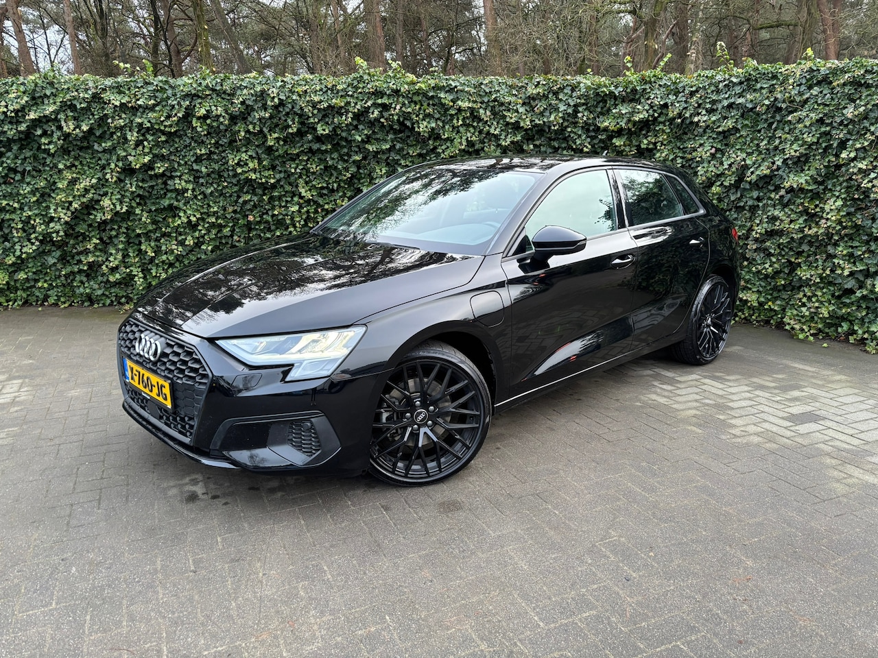 Audi A3 Sportback - 40 TFSI e Business edition Automaat | Black - AutoWereld.nl