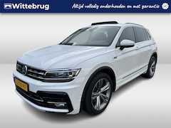 Volkswagen Tiguan - 1.5 TSI ACT Highline Business R / PANODAK / 19"LMV / LEDER / 360' CAMERA / NAVI / APP.Conn