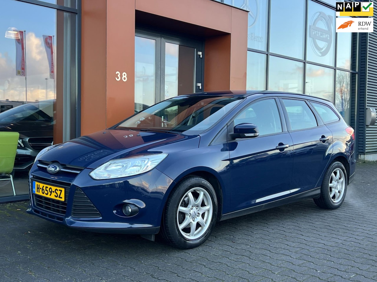 Ford Focus Wagon - 1.0EcoBoost|Clima|Isofix|Trekhaak|Stoelverw - AutoWereld.nl