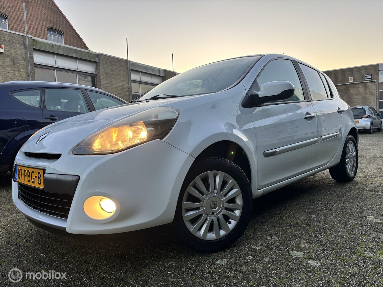 Renault Clio - 1.2 Collection AIRCO / 50.000 km NAP! Ned. auto - AutoWereld.nl