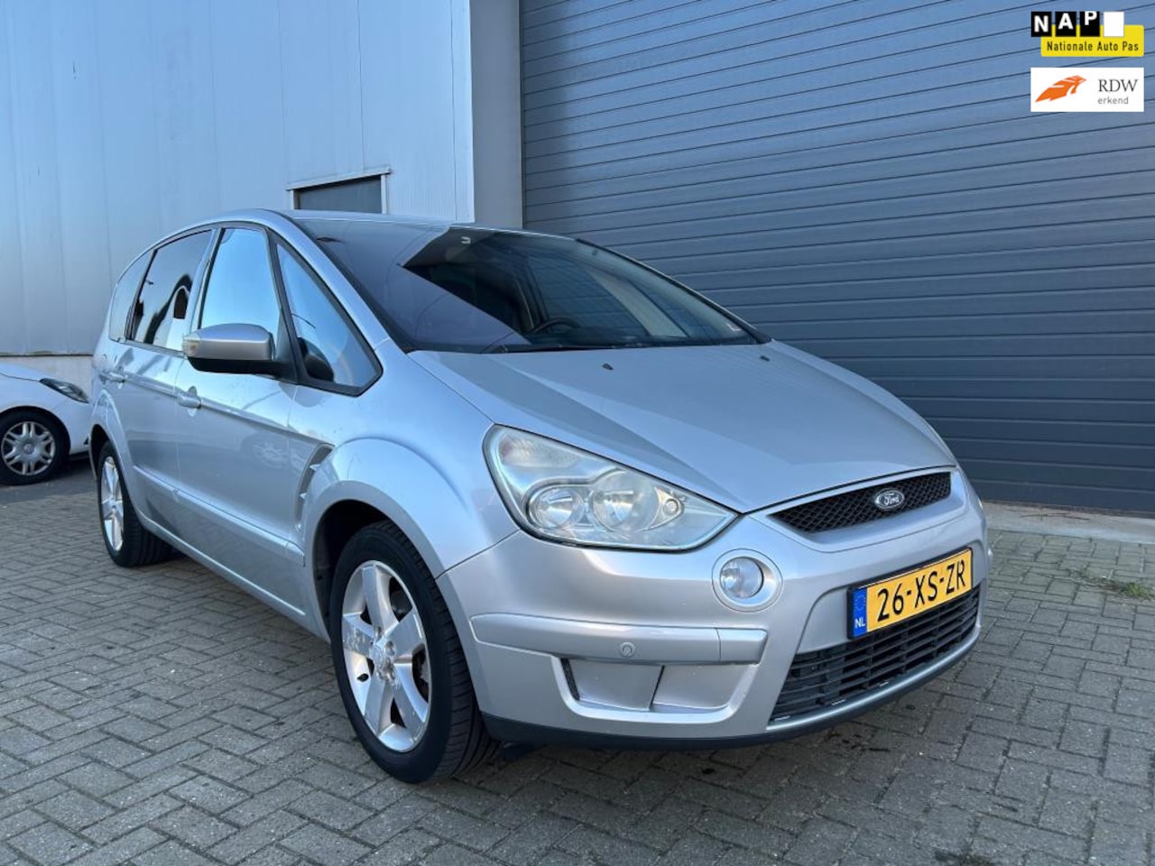 Ford S-Max - 2.0i 16V PANO CLIMA PDC 7 PERS NAP - AutoWereld.nl