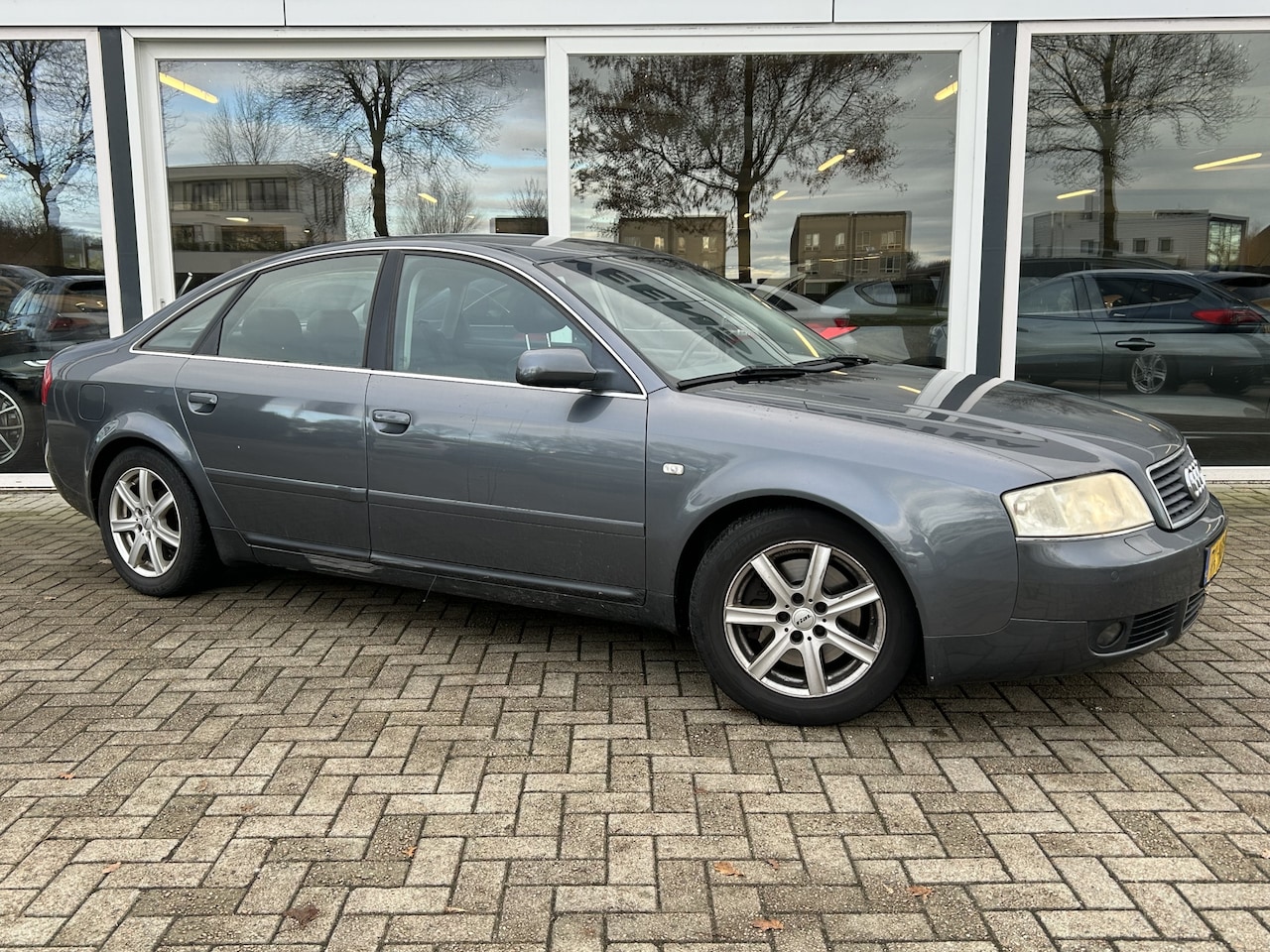 Audi A6 Limousine - 2.4 Pro Line MT Leder / Stoel verwarming / PDC achter / LMV - AutoWereld.nl