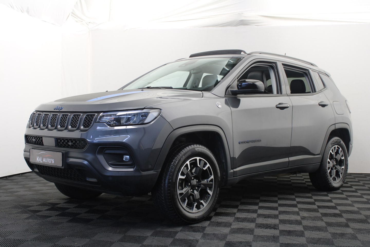 Jeep Compass - 4xe 240 Plug-in Hybrid Electric Trailhawk |Pano|Camera|Navi| - AutoWereld.nl