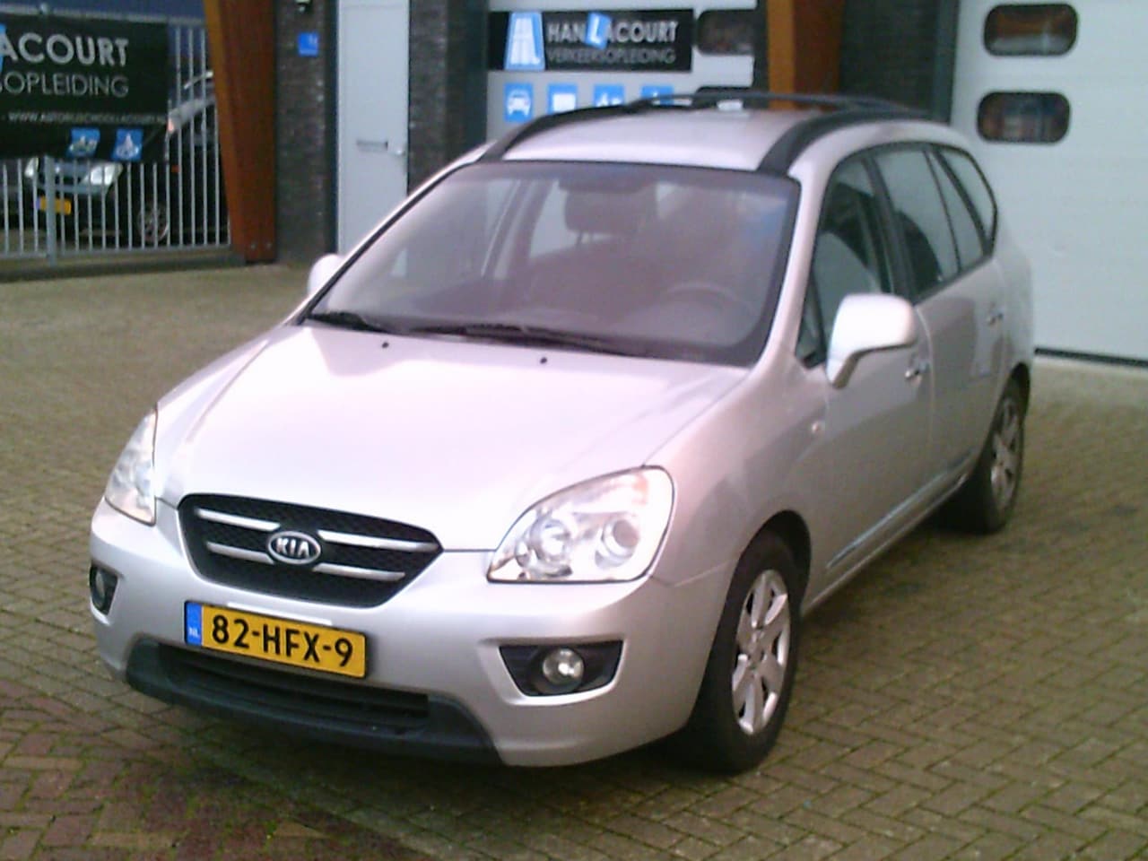 Kia Carens - 2.0 CVVT X-ecutive Airco LMV Cruise Trekhaak - AutoWereld.nl