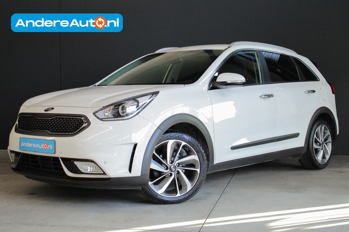 Kia Niro - 1.6 GDi Hybrid ExecutiveLine |leder|JBL|dealer onderhouden|stoelverwarming|parkeersensoren - AutoWereld.nl