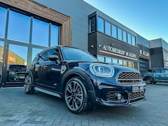 MINI Countryman - 2.0 Cooper S E ALL4 John Cooper Works 220pk/pano/camera/HK/19"/btw