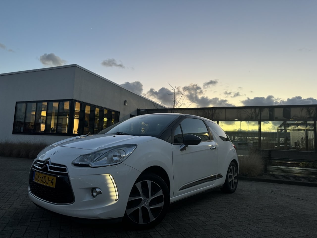 Citroën DS3 - 1.6 e-HDi So Chic 1.6 e-HDi So Chic - AutoWereld.nl