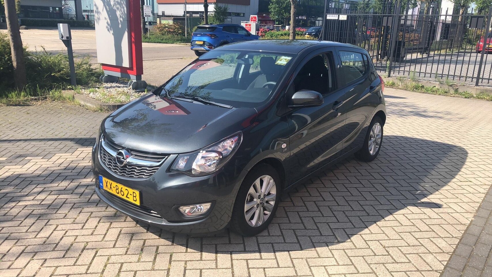 Opel Karl - 1.0 ecoFLEX 120 Jaar Edition AIRCO | LICHTMETALEN VELGEN | BLUETOOTH | CRUISE CONTROL - AutoWereld.nl