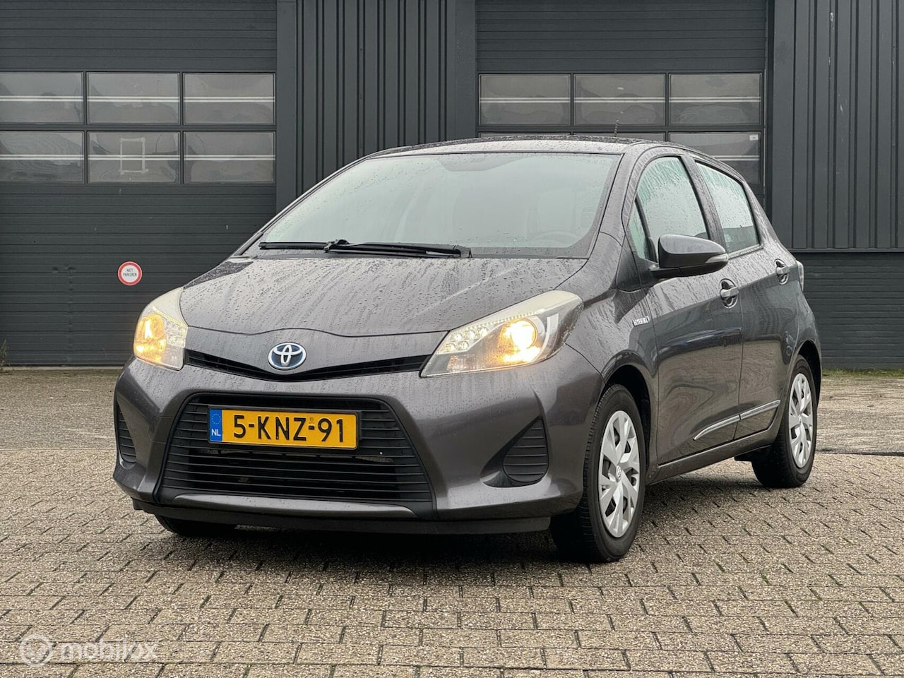 Toyota Yaris - 1.5 Benzine - Hybrid ✅AUTOMAAT - AutoWereld.nl