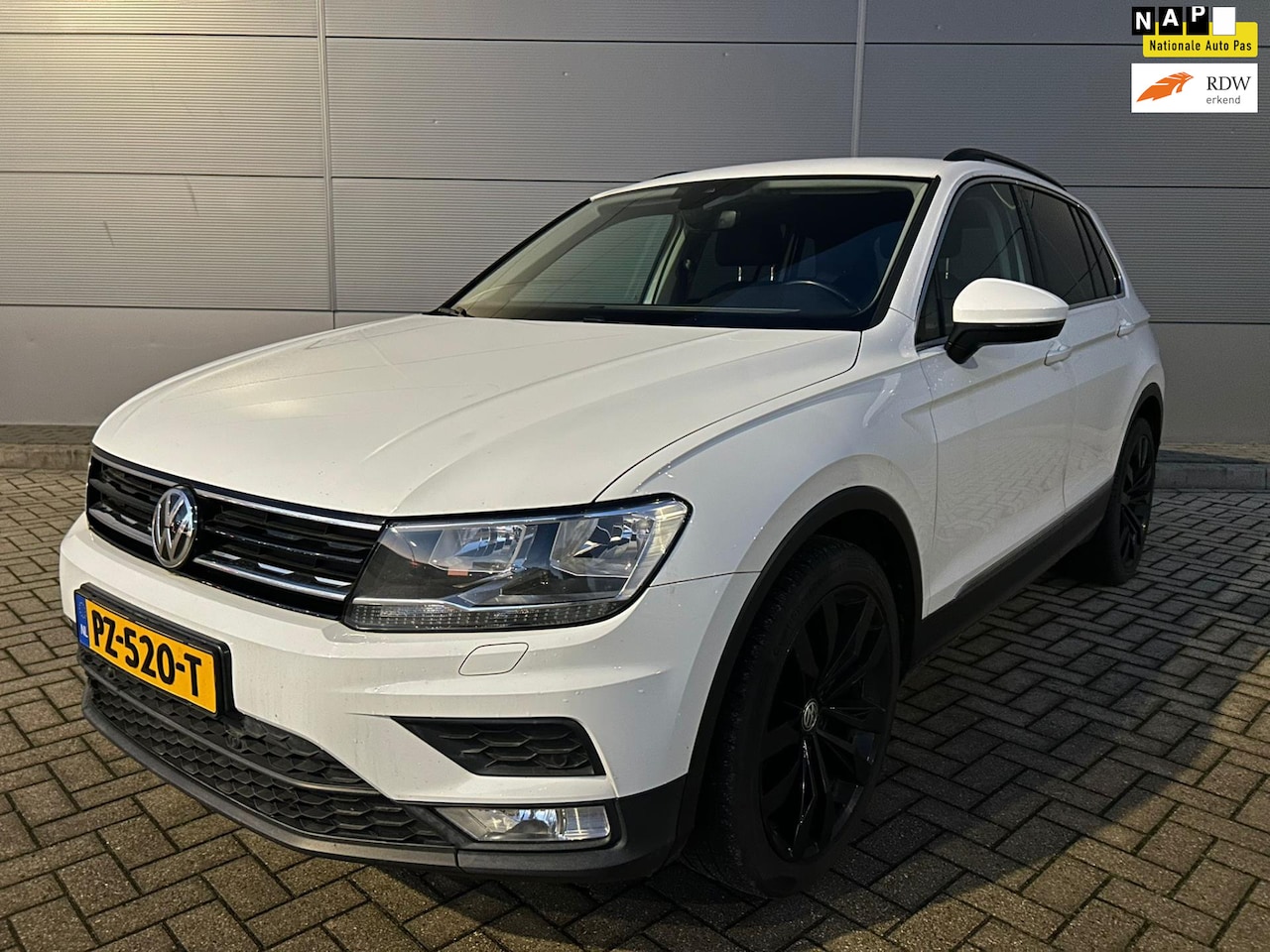 Volkswagen Tiguan - 2.0 TDI Connected Series 2.0 TDI Connected Series - AutoWereld.nl