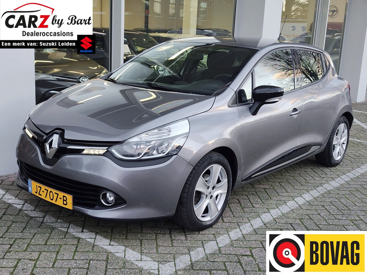 Renault Clio - 1.2 TCe ZEN AUTOMAAT Navi | Keyless | Cruise | Unieke NAP kmstand! - AutoWereld.nl