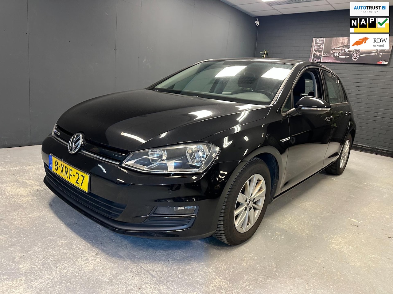 Volkswagen Golf - 1.6 TDI BlueMotion Navi Parkeersensoren Navi 1eigenaar NAP NL - AutoWereld.nl