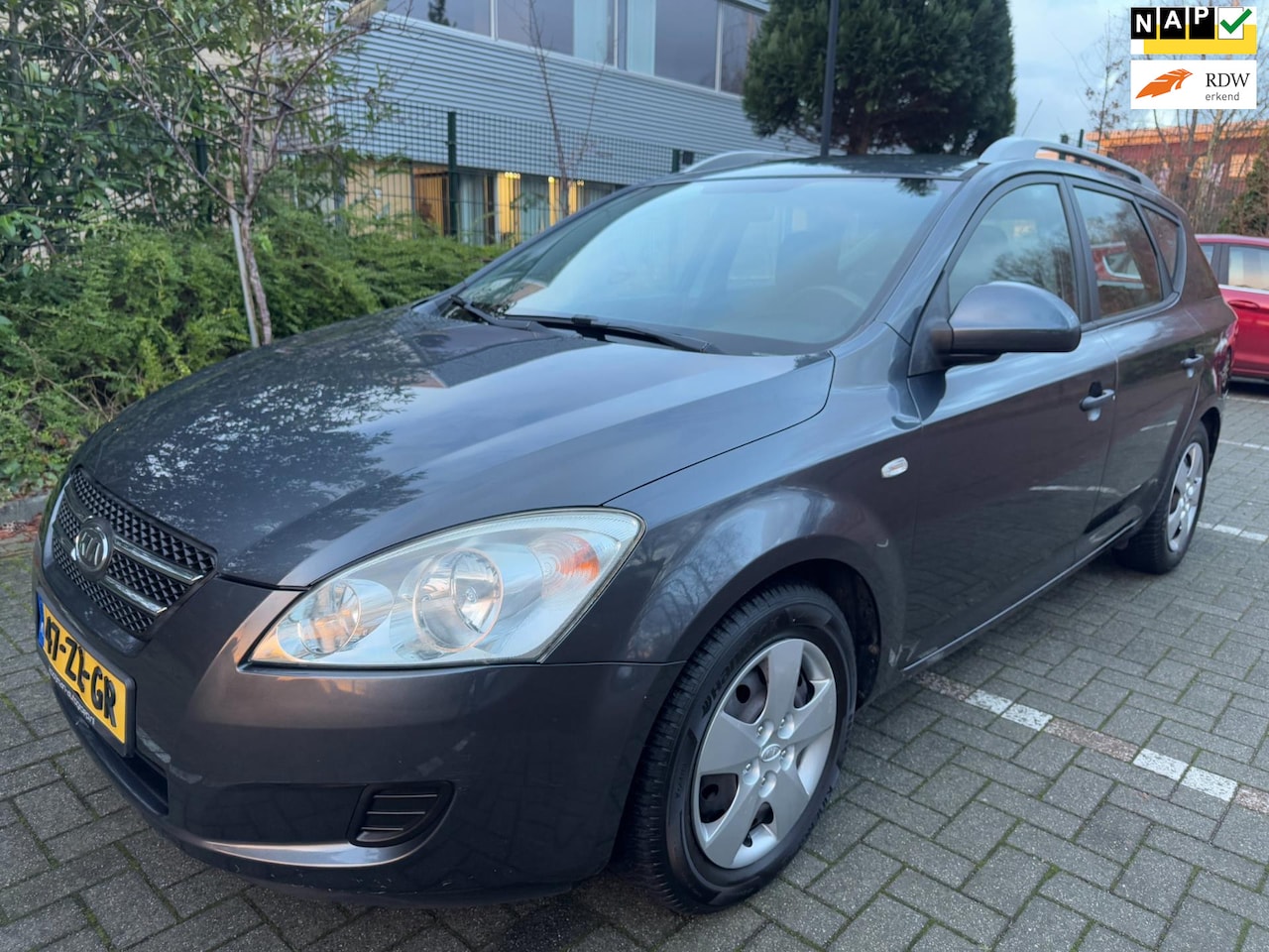 Kia Cee'd Sporty Wagon - 1.4 X-tra / Airco - AutoWereld.nl