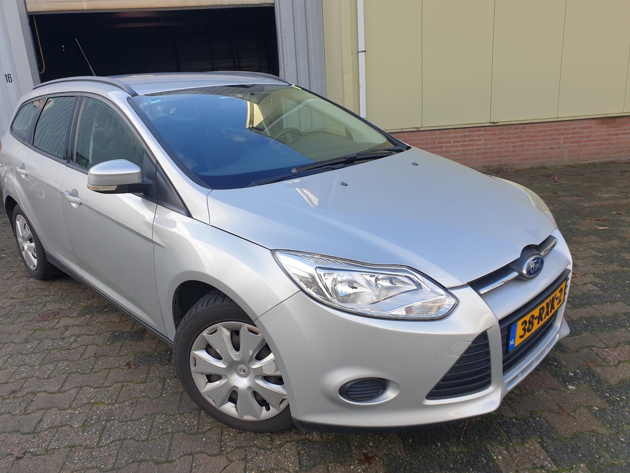 Ford Focus Wagon - 1.6 TI-VCT Trend 1.6 TI-VCT Trend - AutoWereld.nl