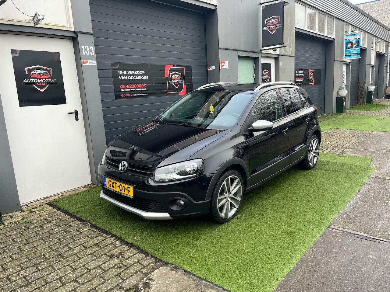 Volkswagen Polo - 1.4-16V Cross Zwart 2011 - AutoWereld.nl