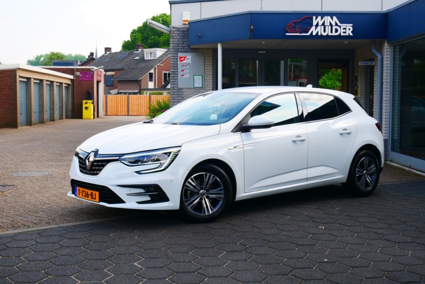 Renault Mégane - 1.3 TCE INTENS  **Clima//Navi//Lm ** - AutoWereld.nl