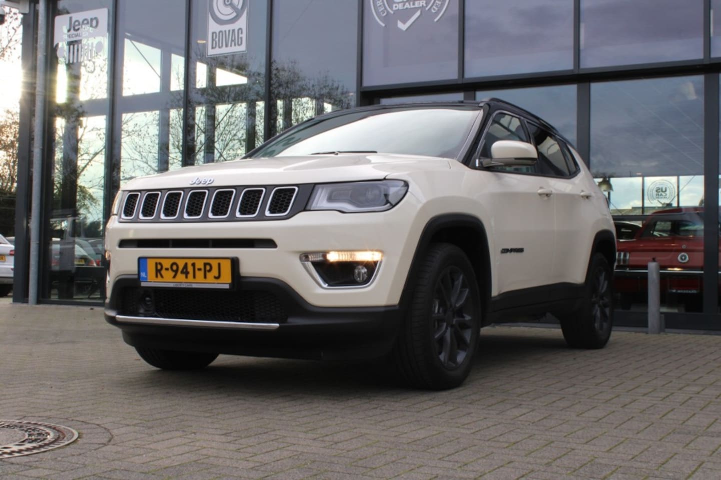 Jeep Compass - 1.3 4Xe Plug in Hybrid LTD. Applecarplay  PDC 36.709 KM trekhaak - AutoWereld.nl