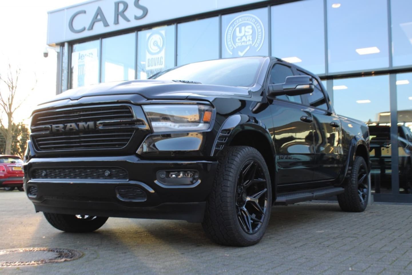 Dodge Ram Pick Up - NIEUW 5.7i V8 Hemi Sport Black LIBERTY Edition / Digitaal Dashbo - AutoWereld.nl