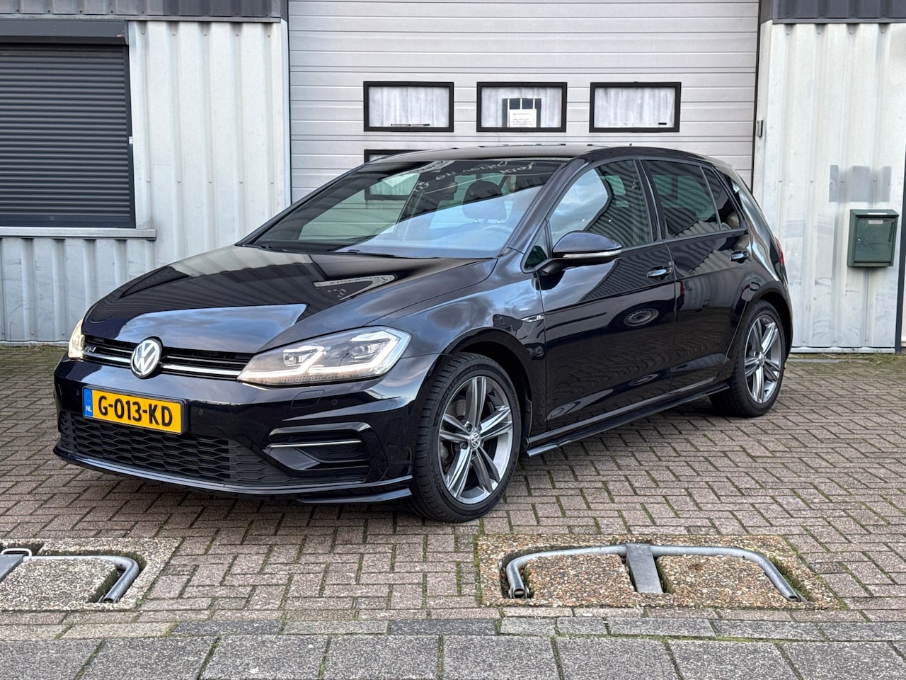 Volkswagen Golf - 1.5 TSI Highline Business R 3x R-Line ACC | Line assist | Dodehoek | Carplay - AutoWereld.nl