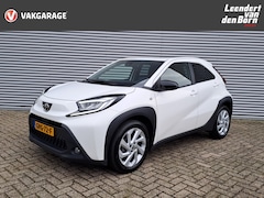 Toyota Aygo X - 1.0 VVT-i MT Play pple Carplay/Android Auto | Camera | ECC | DAB | Stoel verwarming