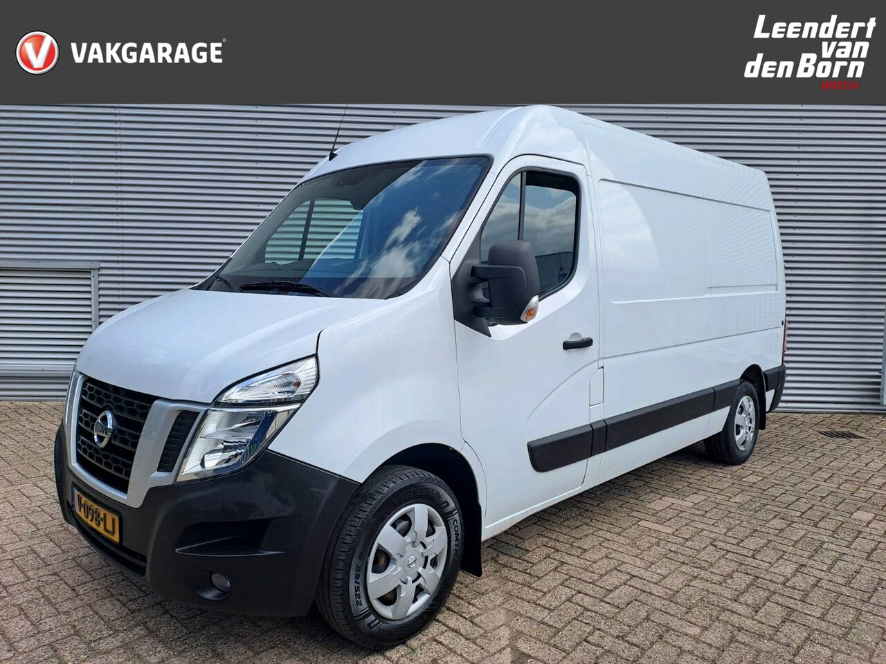 Nissan NV400 - 2.3 dCi L2H2 Optima Airco | Schuifdeur recht | Bluetooth | Trekhaak - AutoWereld.nl