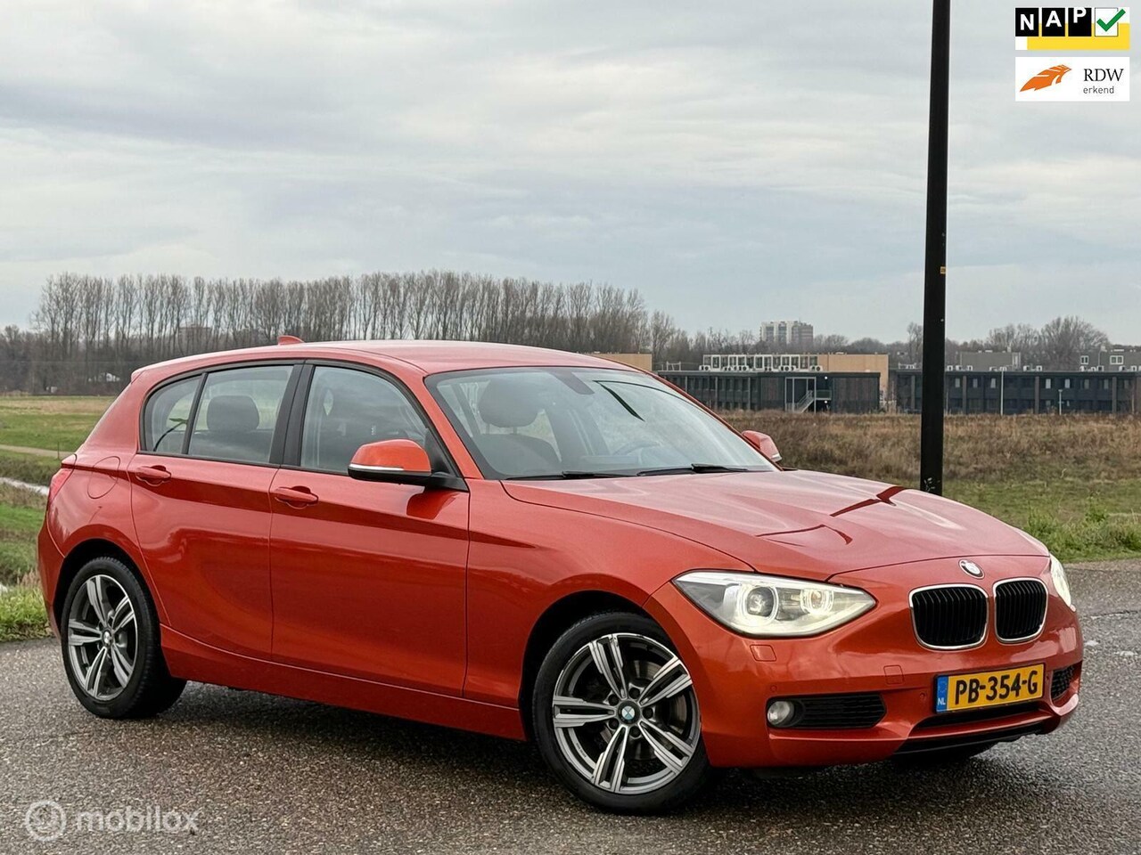 BMW 1-serie - 120d Automaat| Navi| Cruise| Lmv| Boekjes - AutoWereld.nl