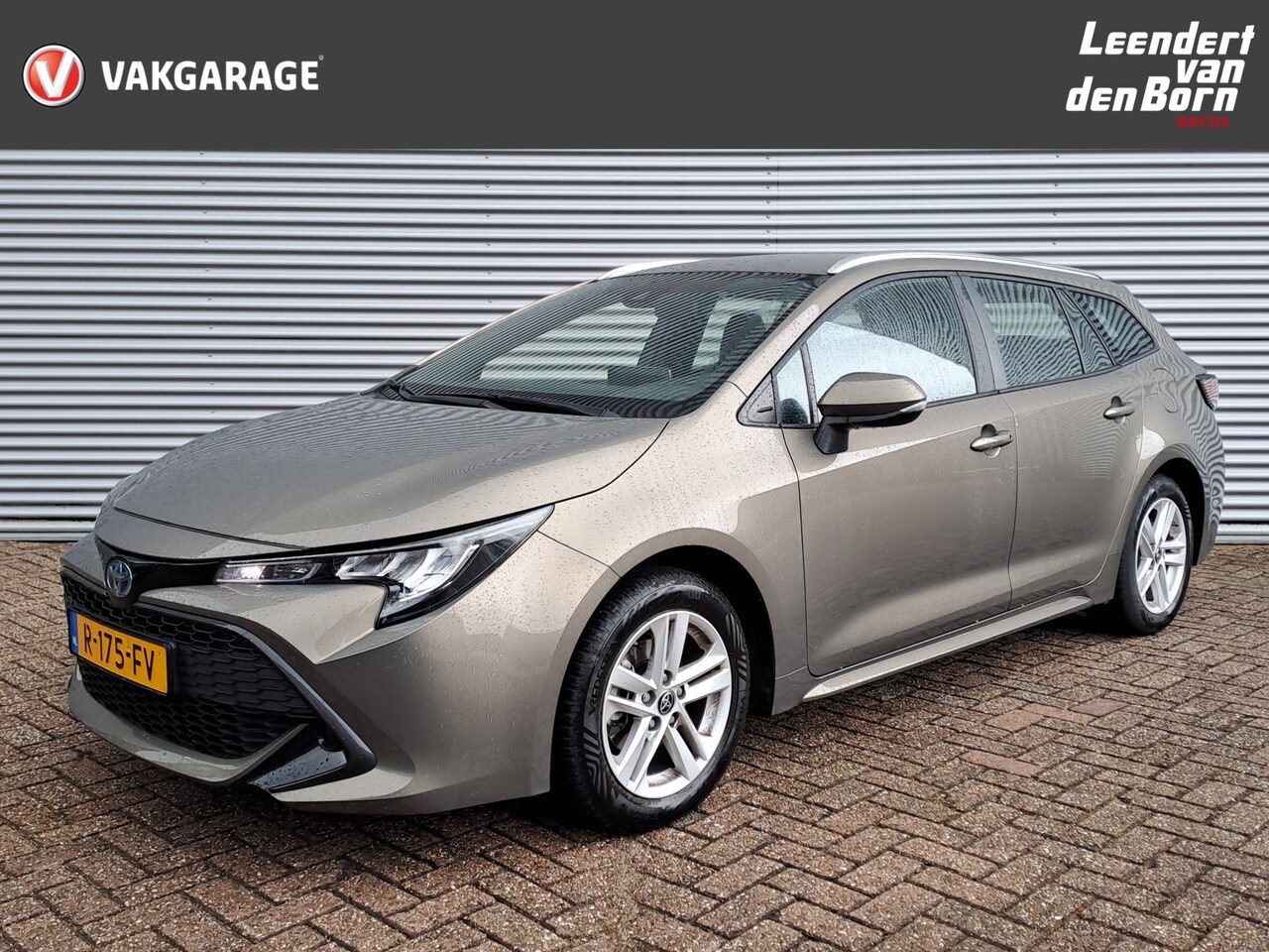 Toyota Corolla Touring Sports - 1.8 Hybrid Active | Apple Carplay/Android Auto | DAB | CAMERA | AUTOMAAT! - AutoWereld.nl