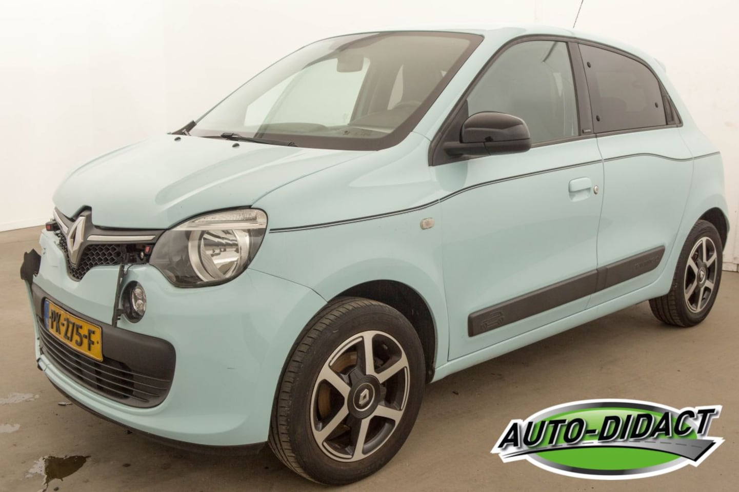 Renault Twingo - 1.0 SCe 46.609 km Limited - AutoWereld.nl