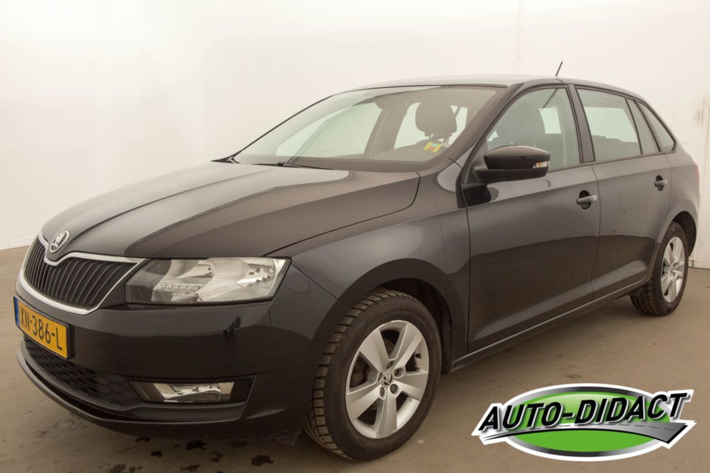 Skoda Rapid Spaceback - 1.0 TSI Greentech Drive 1.0 TSI Greentech Drive - AutoWereld.nl