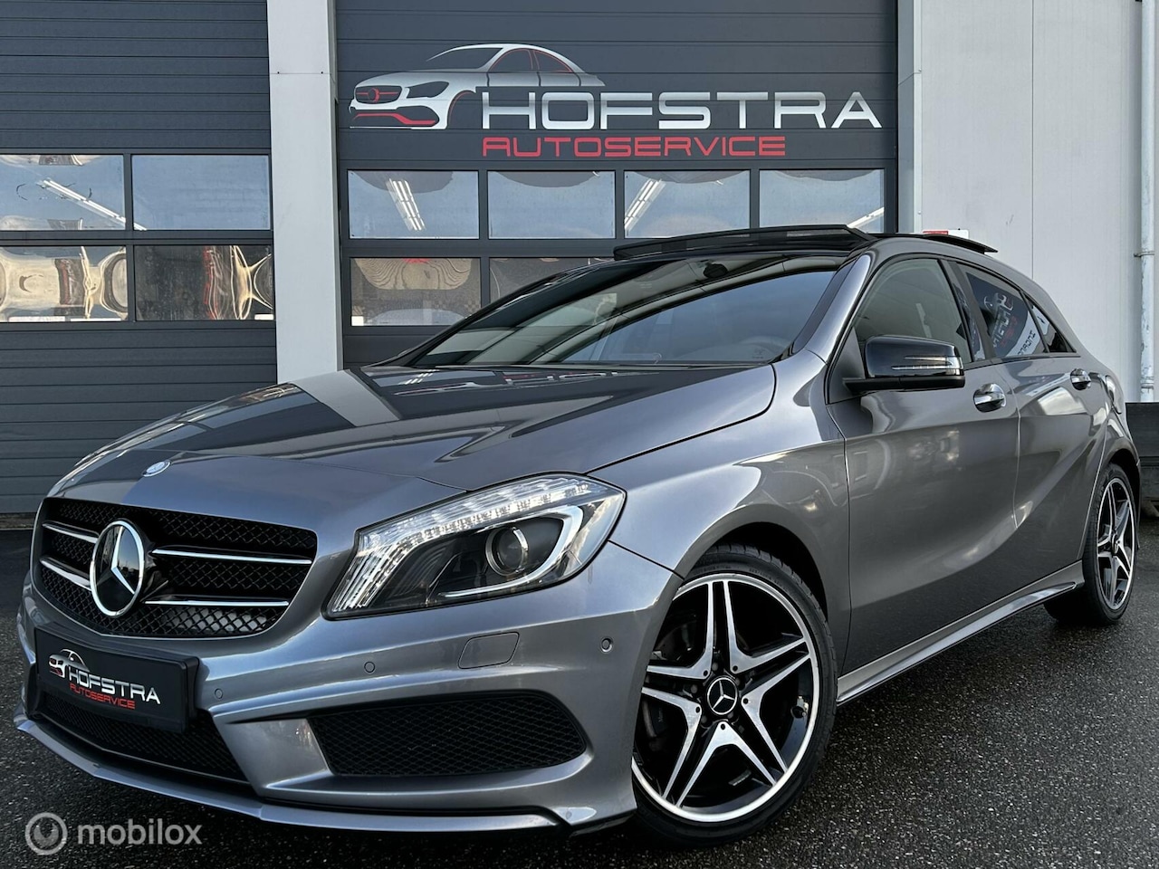 Mercedes-Benz A-klasse - 180 AMG Aut. Pano Navi Xenon Orig NL Uniek! - AutoWereld.nl