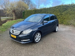 Mercedes-Benz B-klasse - 200 NGD AUTOMAAT VOL LEER BJ2014