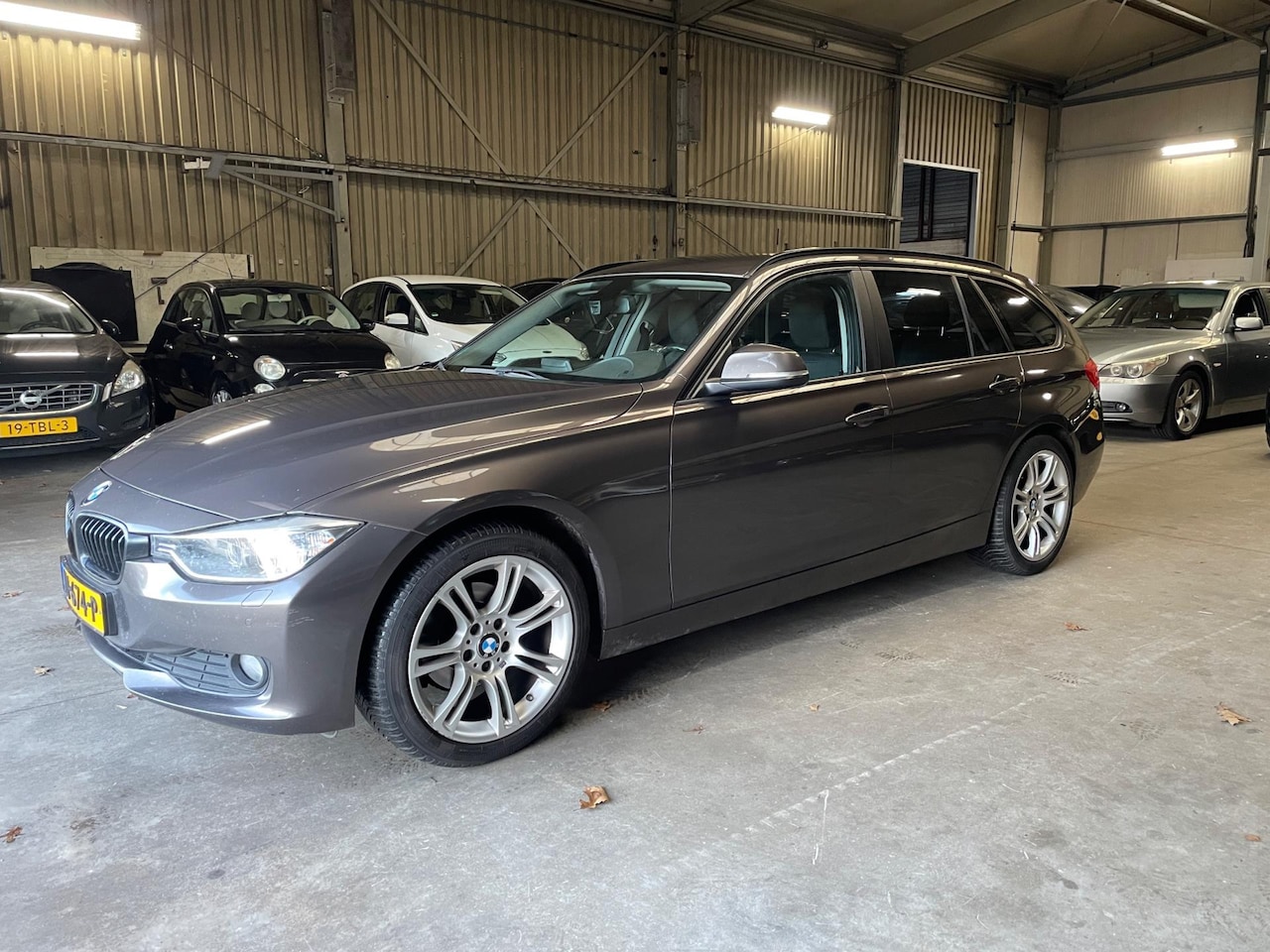 BMW 3-serie Touring - 316d Essential 316d Essential - AutoWereld.nl