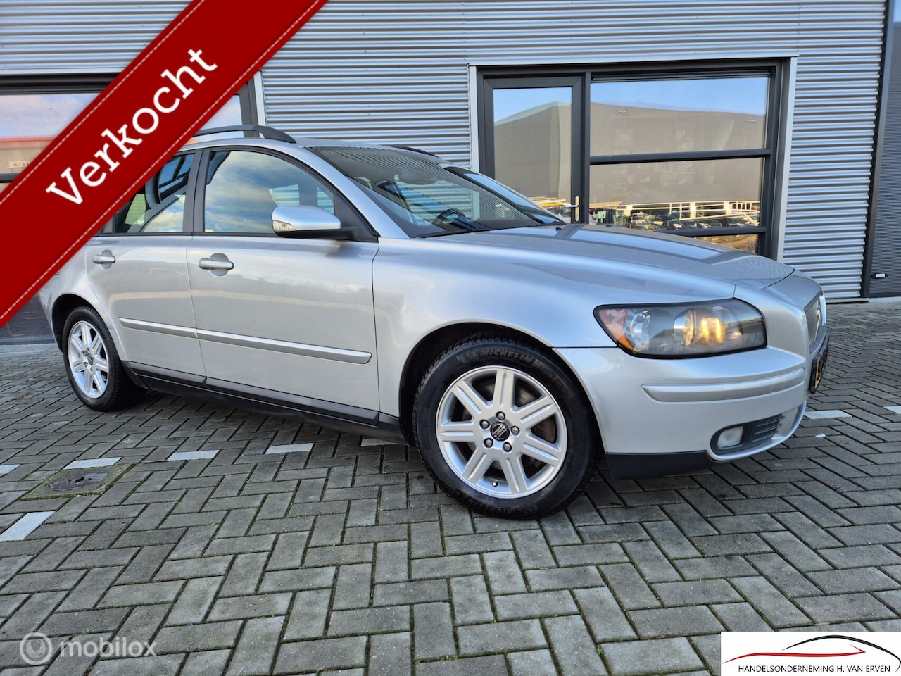 Volvo V50 - 2.4 Momentum AUTOMAAT XENON CRUISE NAP - AutoWereld.nl