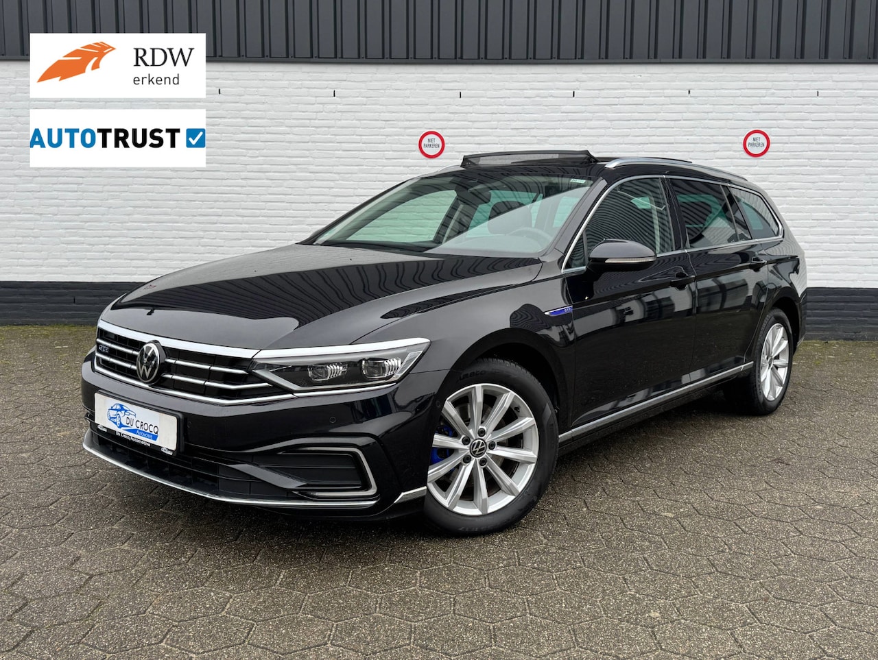 Volkswagen Passat Variant - 1.4 TSI GTE Panodak l Virtual l Trekhaak! - AutoWereld.nl